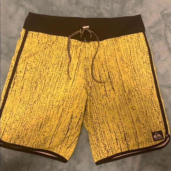 Quiksilver short size 32, excellent condition! - Picture 1 of 4